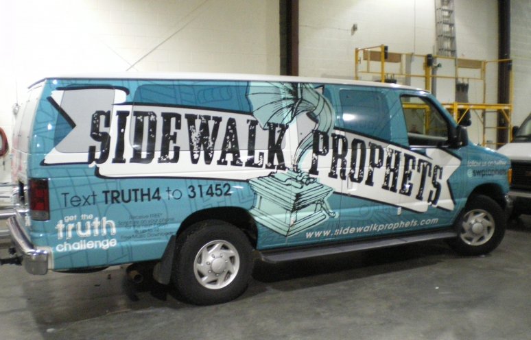 4 Tips to Help You Choose The Best Vehicle Wrap Provider